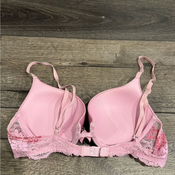 Victoria’s Secret Angels Bra - Picture 2 of 4